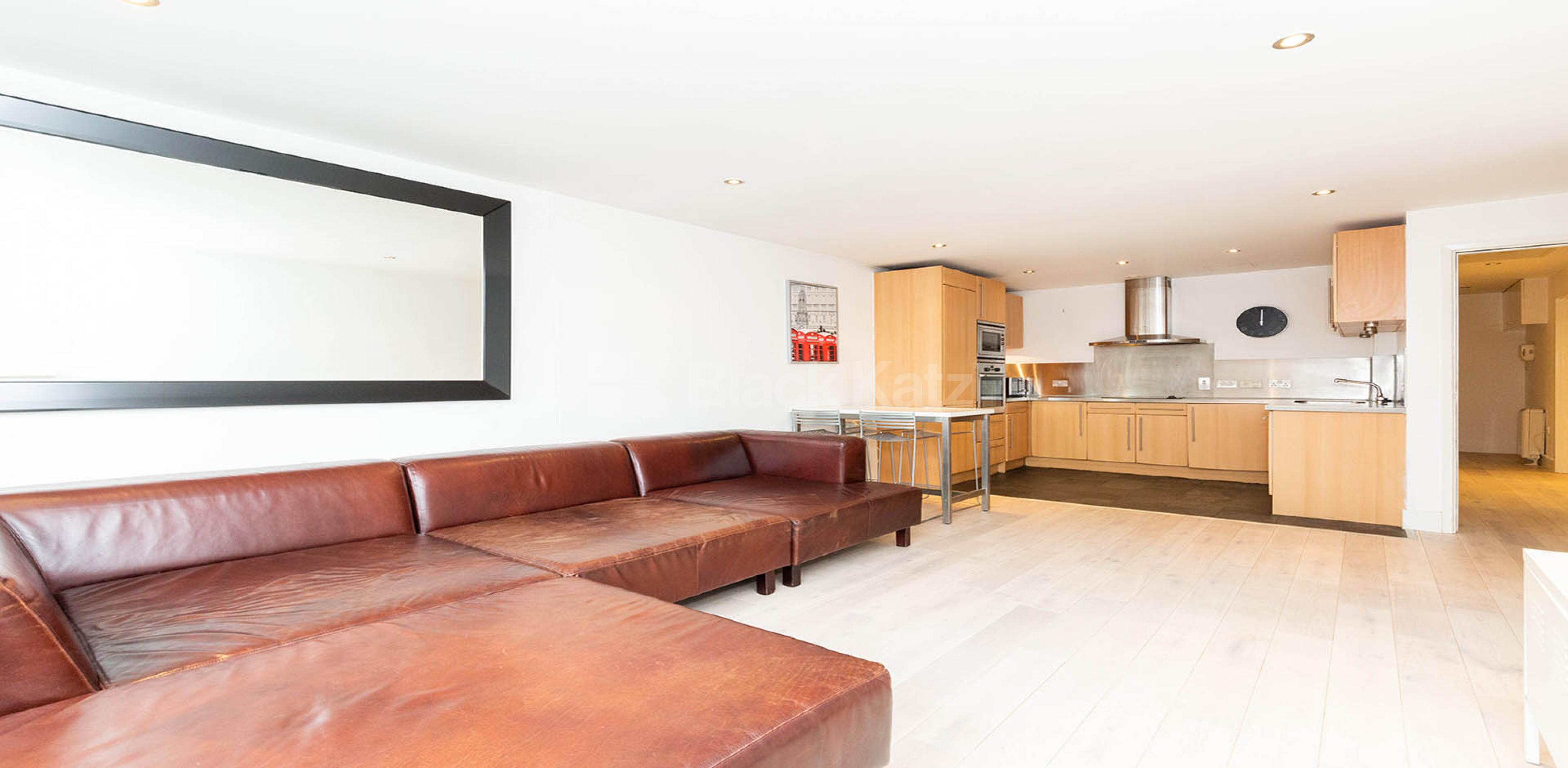 Super spacious two bed in camdenm mins to regents park and camden market Inverness Street, Camden NW1